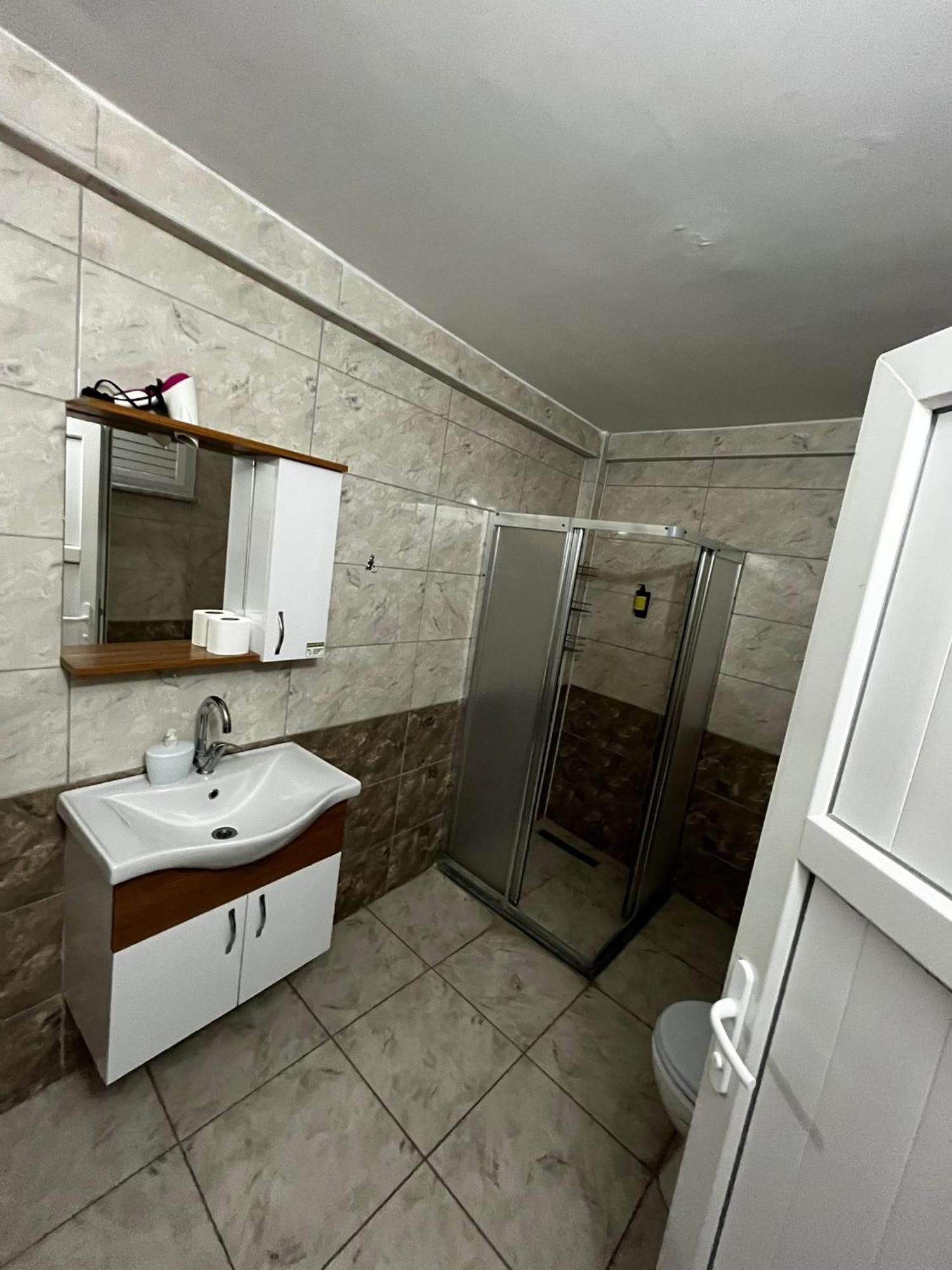 Mht Otel Одрин Екстериор снимка